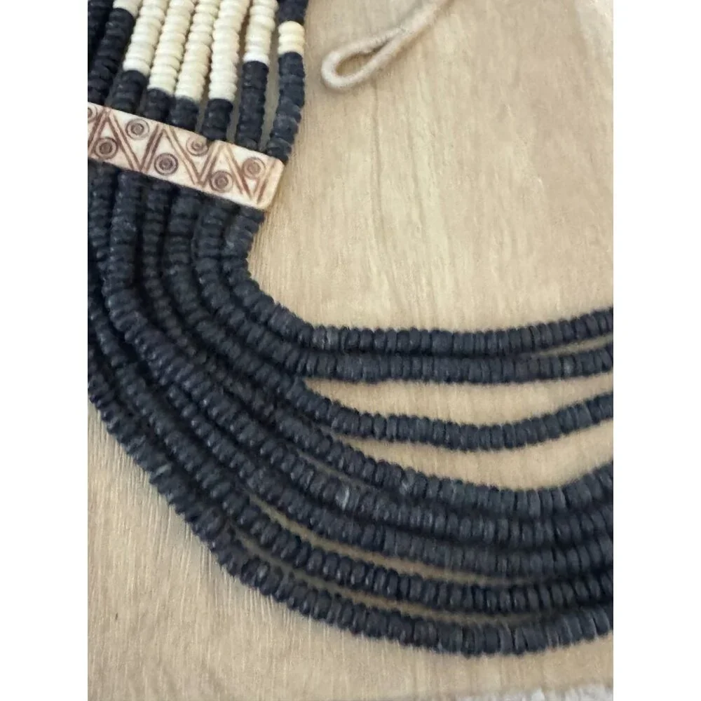 Vintage Tribal Multistrand Black White Beaded Necklace Carved Accents Southwest - Picture 8 of 8